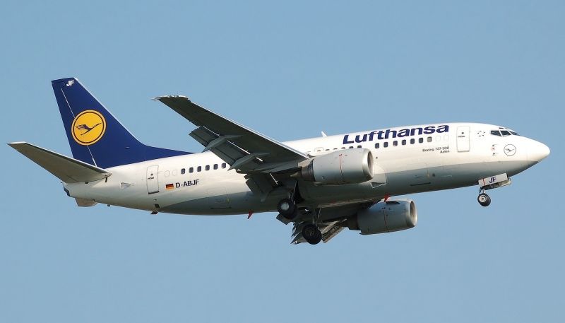 Lufthansa — the German crane falls from the sky